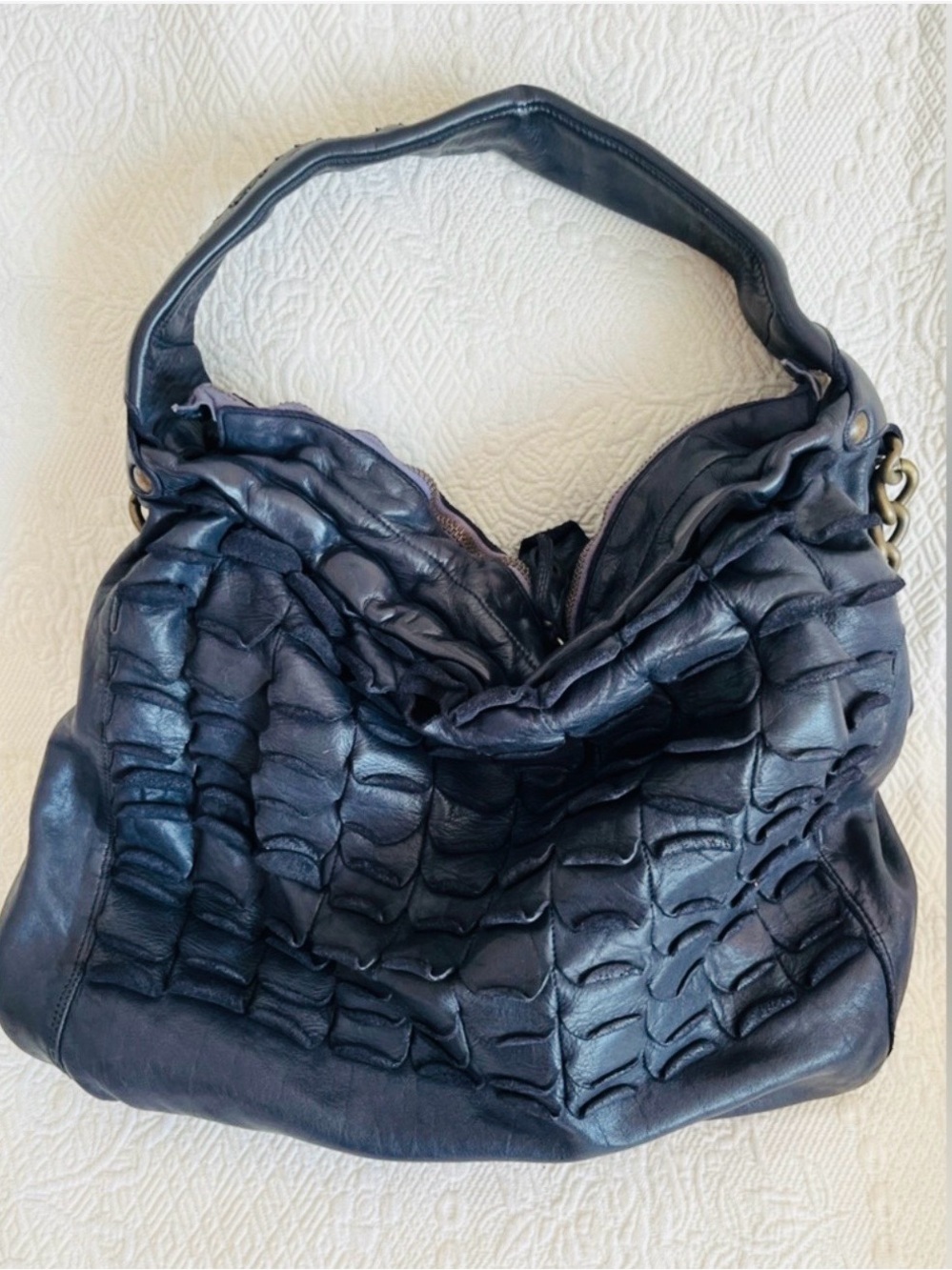 ERRELLEVENTIDUE Beautiful Navy Soft Leather Scalloped Hobo. NEW! LARGE!